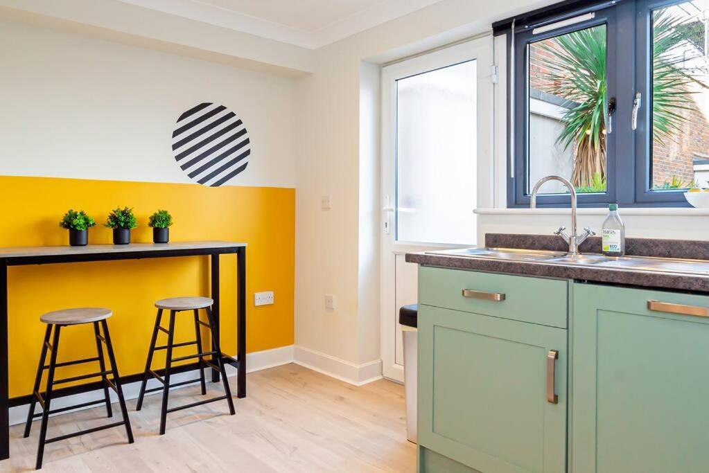 פורטסמות' Coastal Comfort Getaway מראה חיצוני תמונה